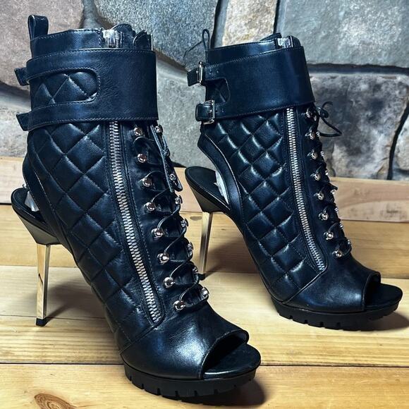 Michael Kors Women's Teagan Boot Heel. Quilted.Lace up shoe.Leather w/ box. Sz 8 - Picture 1 of 12